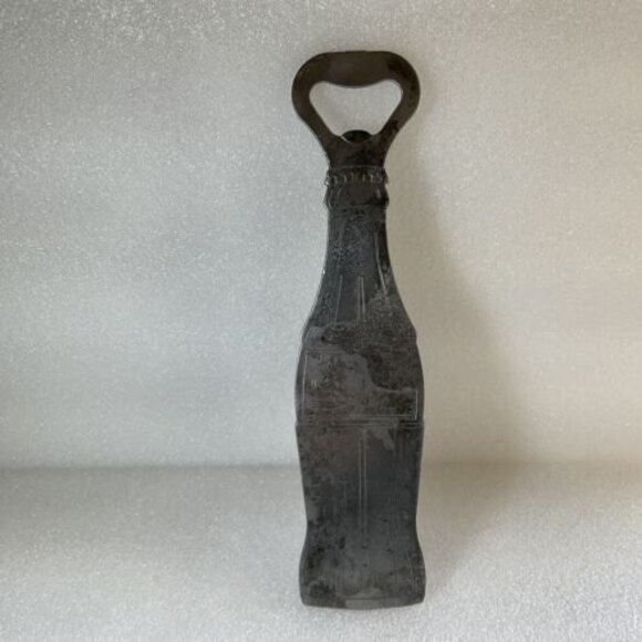 VINTAGE COCA-COLA Bottle Shaped Bottle Opener Flat Great for the Coke Bar - Picture 6 of 11